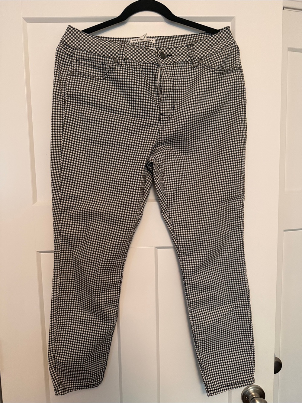 Women’s Black & White Checked Casual Pants